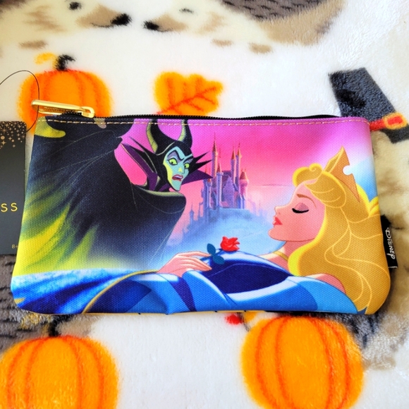Disney Handbags - Disney Cosmetic bag